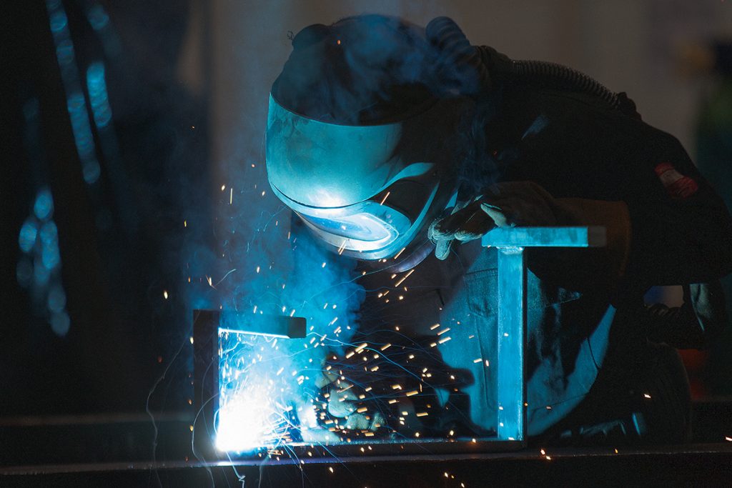 MAH Steel welder working with sparks